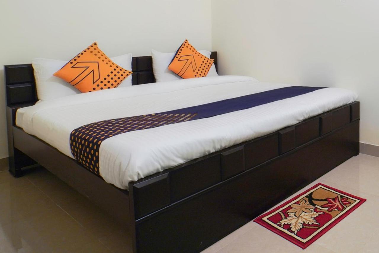 SPOT ON 67119 Hotel Shivam Residency Rāmpura Exterior foto