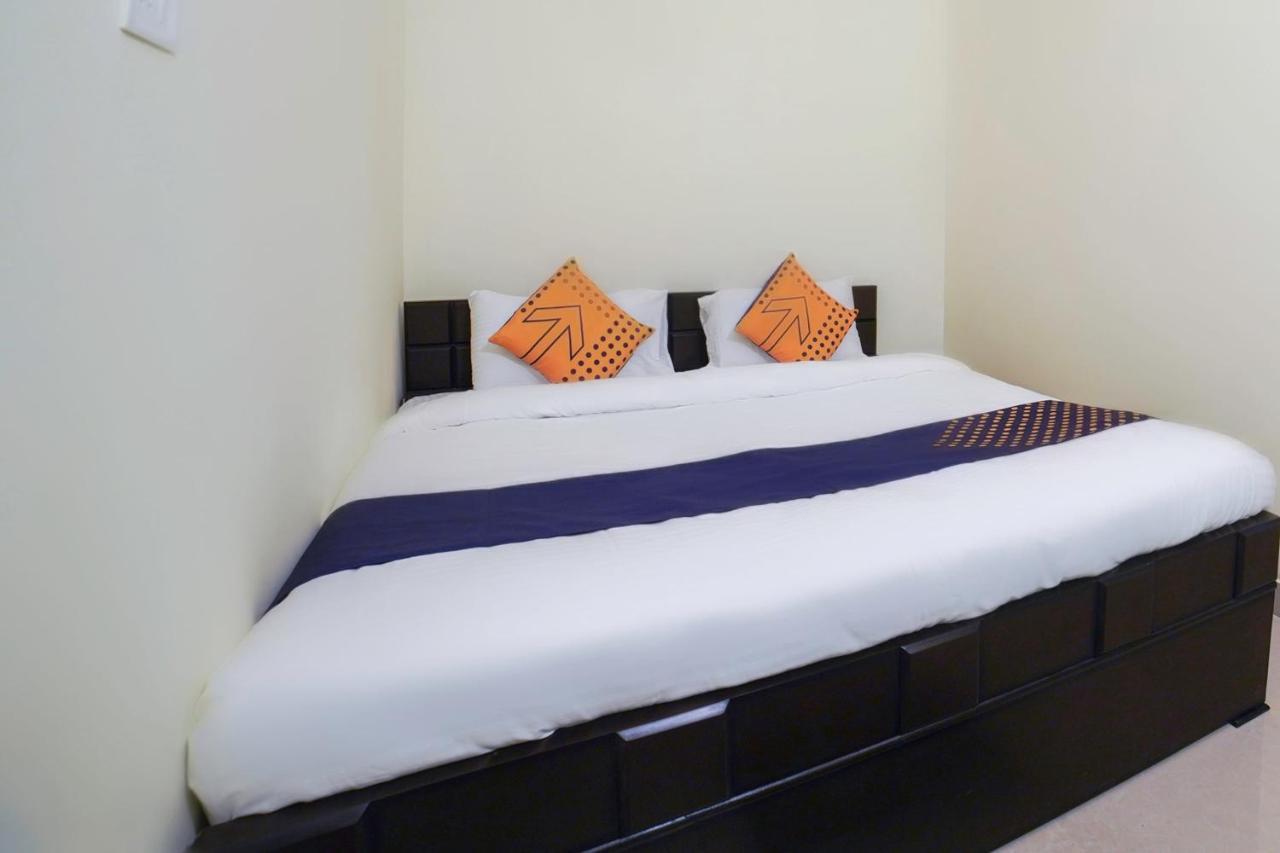 SPOT ON 67119 Hotel Shivam Residency Rāmpura Exterior foto