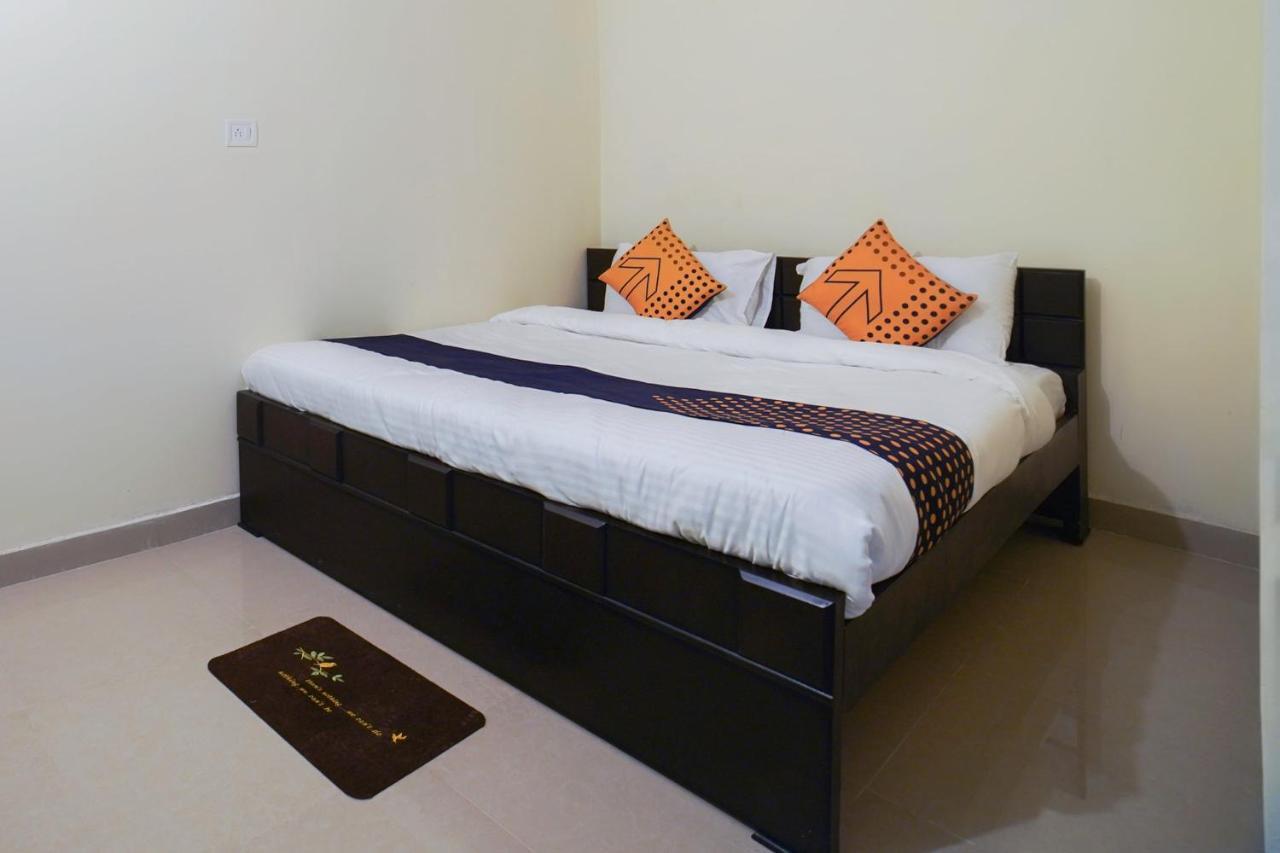 SPOT ON 67119 Hotel Shivam Residency Rāmpura Exterior foto