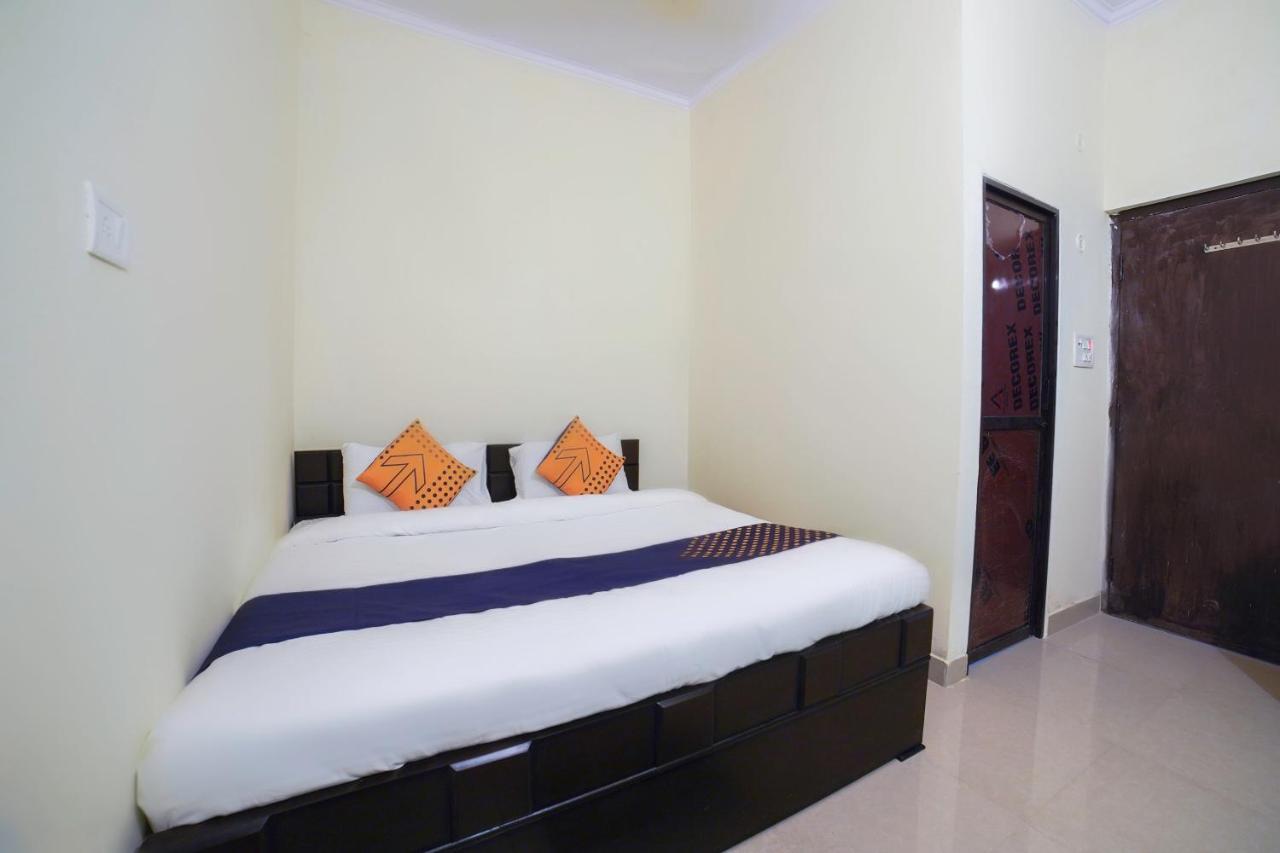 SPOT ON 67119 Hotel Shivam Residency Rāmpura Exterior foto